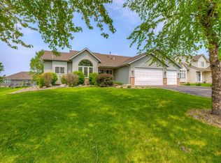 6976 Taylor Dr, Savage, MN 55378
