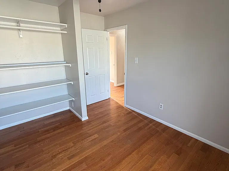 184 Village Dr — Photo 17