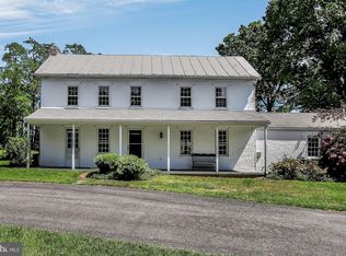 2 Cumberland Estates Dr, Mechanicsburg, PA 17050