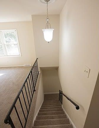 4th image of 6919 Cardigan Ave