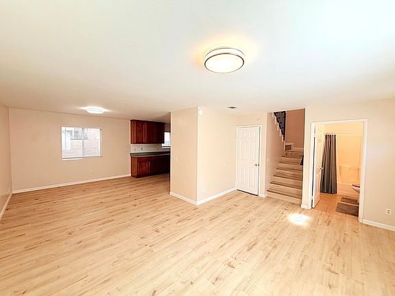 3rd image of 762 W 21st St #2