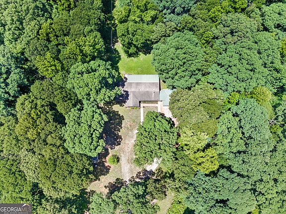 4th image of 173 Andrews Rd