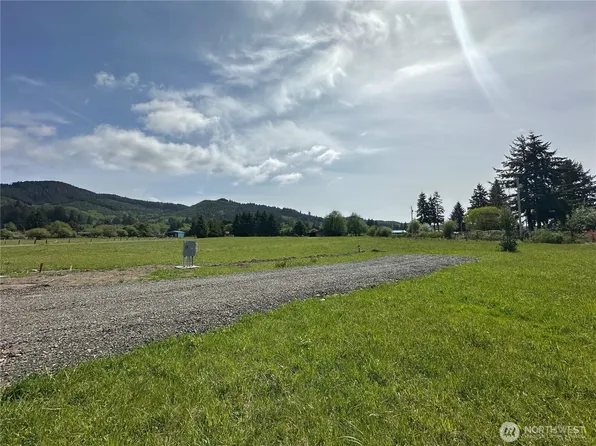 35 Amanda's Way, Forks, WA 98331