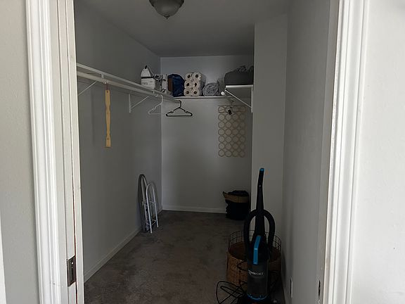 5th image of 15-2069 16th Ave
