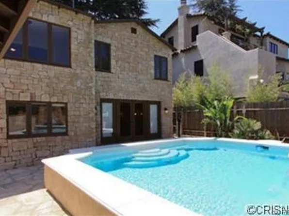 13417 Contour Dr, Sherman Oaks, CA 91423