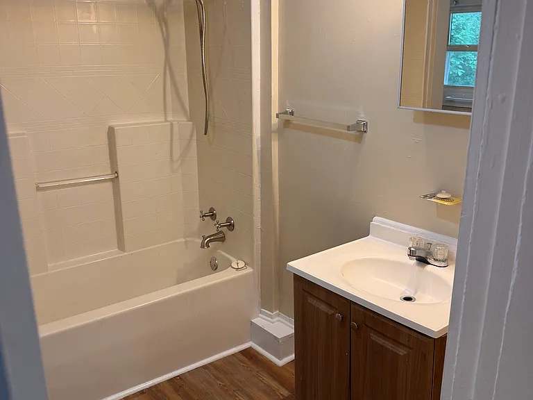 2417 Sink St — Photo 3
