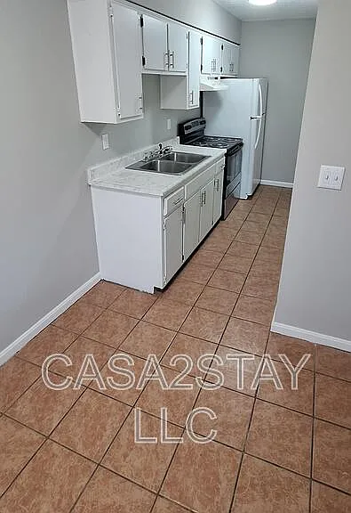 670 Knox Blvd #28 — Photo 1