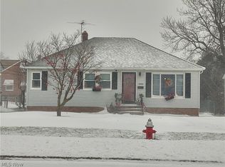 8918 Biddulph Rd, Brooklyn, OH 44144