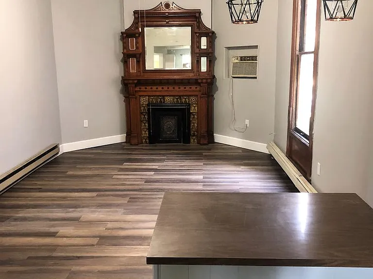 507 S Center St — Photo 4