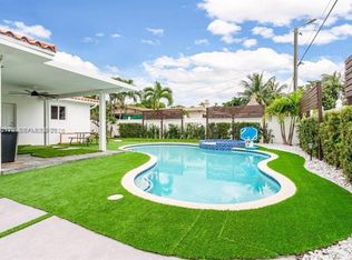 1040 N Royal Poinciana Blvd, Miami Springs, FL 33166