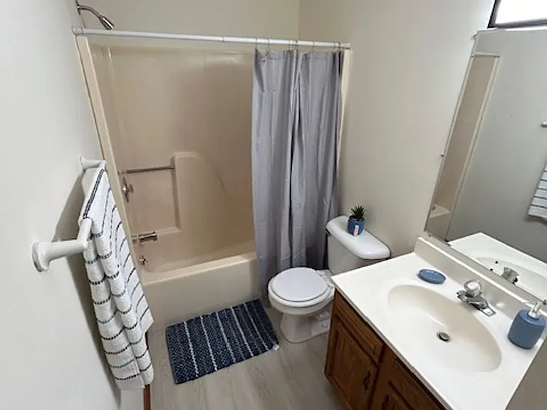 1520 Hawk Cir #F — Photo 12