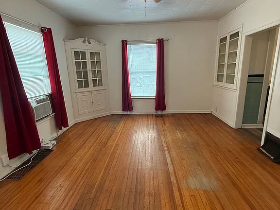 3rd image of 1109 G St #A
