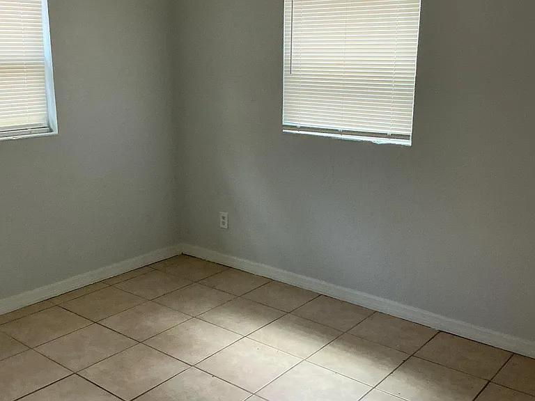 1408 Zenith Pl — Photo 9