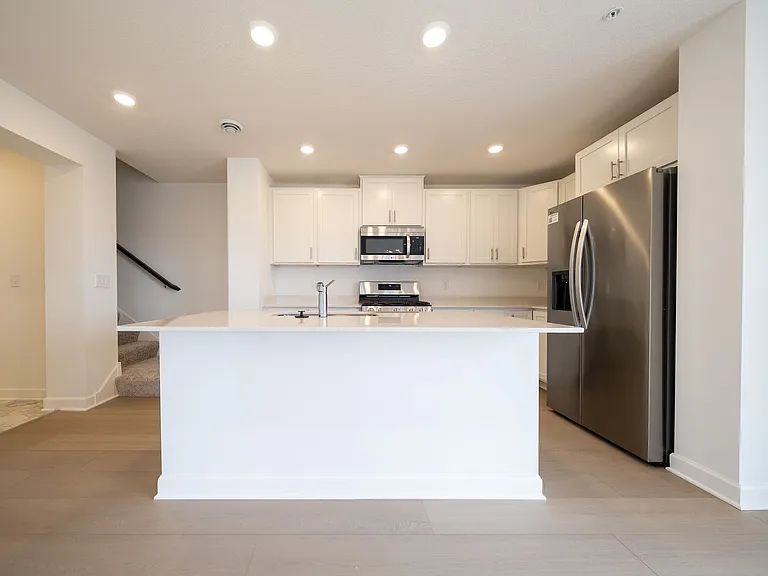 15142 Archdale Ln — Photo 5