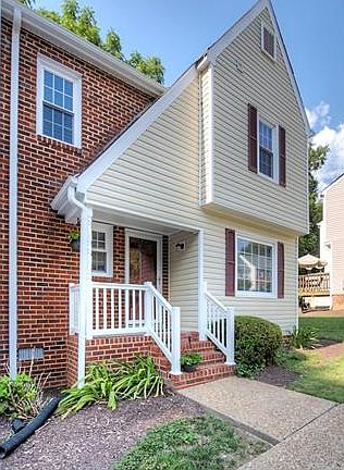 2nd image of 5567 Forest Hill Ave #14