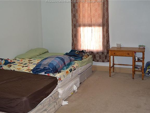 4th image of 311 Monongalia St
