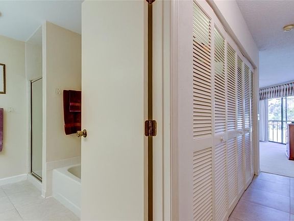 3rd image of 130 Lindsay Ln #130