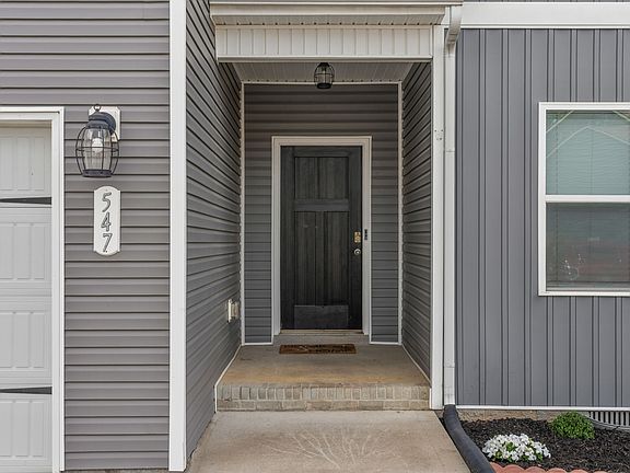 3rd image of 547 Woodtrace Dr