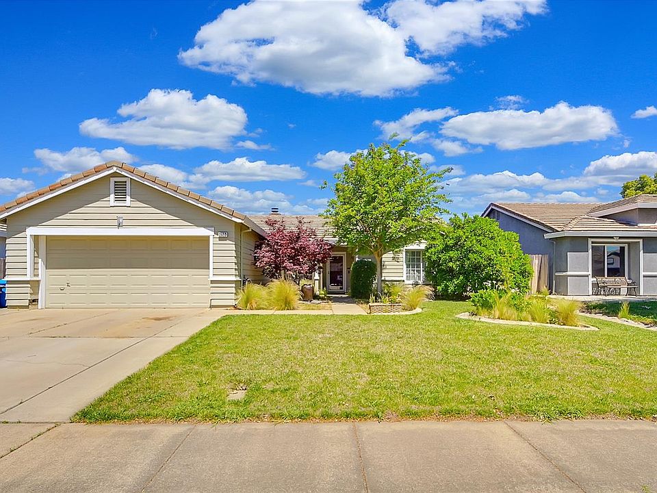 1st image of 2653 Drummond Dr