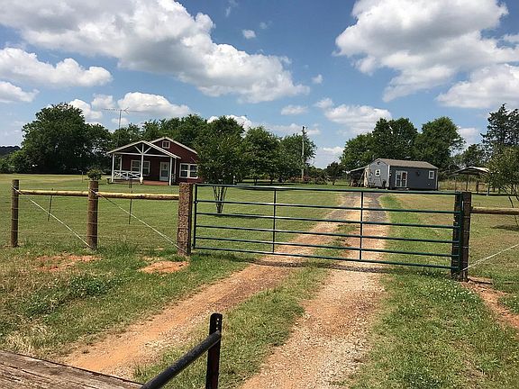 3rd image of 1617 County Road 813