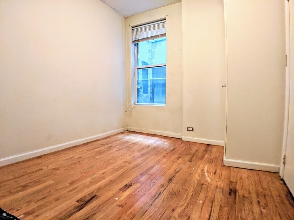 2nd image of 293 Lefferts Ave #1