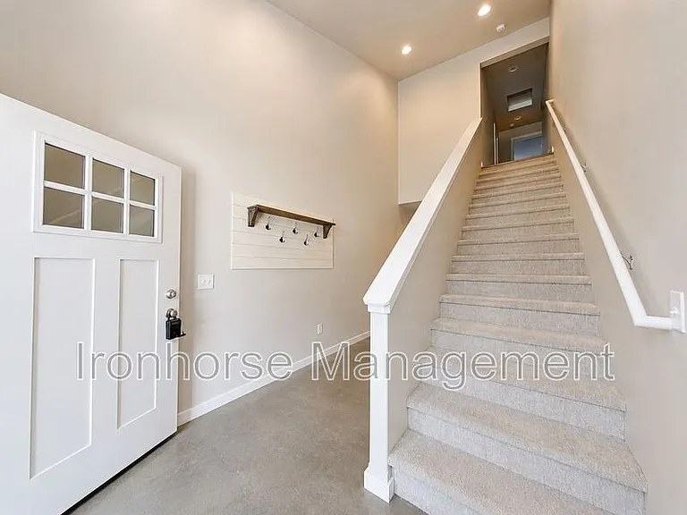 320 Meriwether Ave — Photo 13