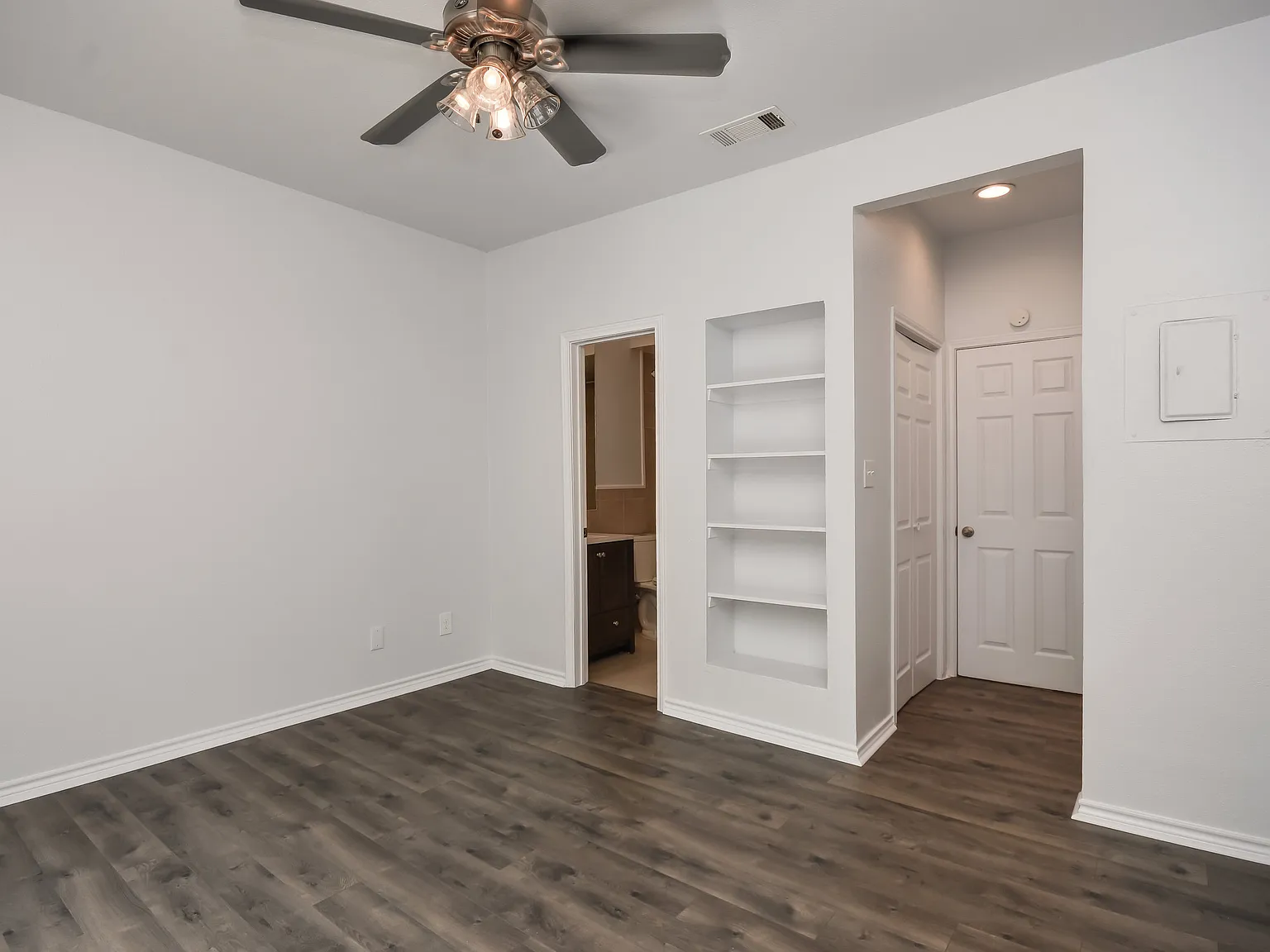 1908 San Antonio St Apt 201 — Photo 3