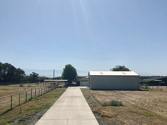 2nd image of 32968 Road 132