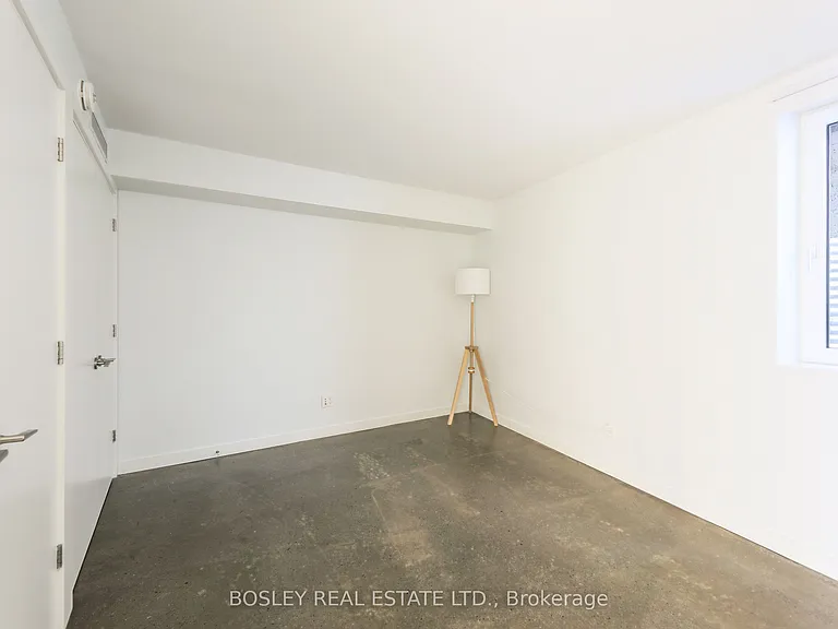 63 Dagmar Ave #LOWER — Photo 11
