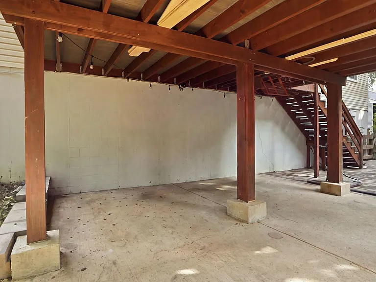 8818 Blue Sea Dr — Photo 33