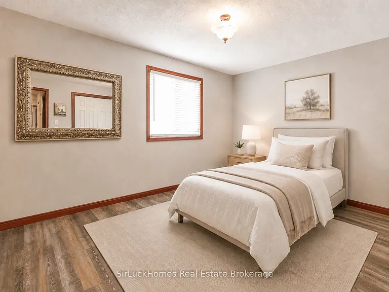 306 McKellar St — Photo 12