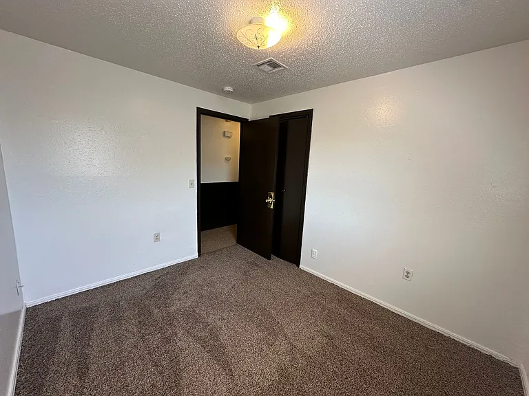 4016 SE 48th St — Photo 39