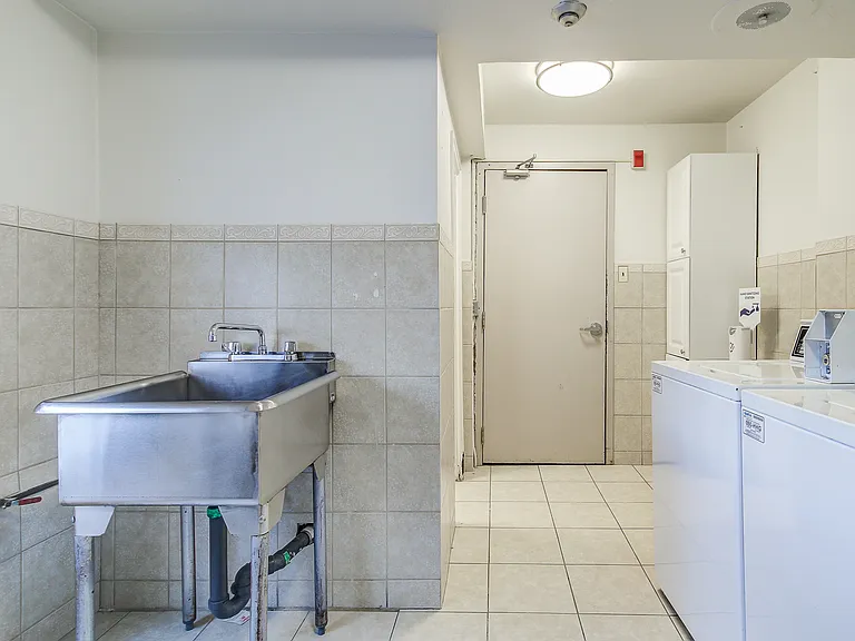 133 Erskine Ave — Photo 22