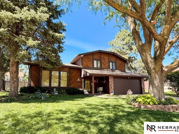 11212 Cady Cir, Omaha, NE 68164