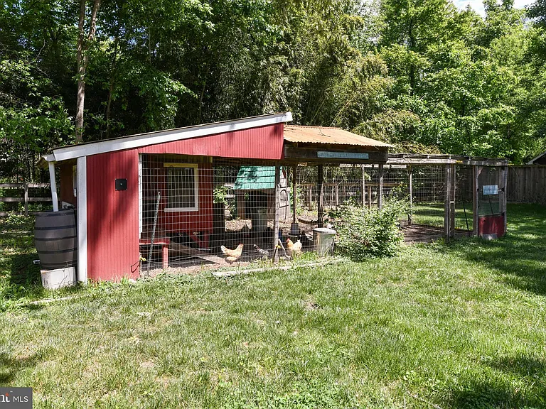 14 Oak Ln — Photo 45