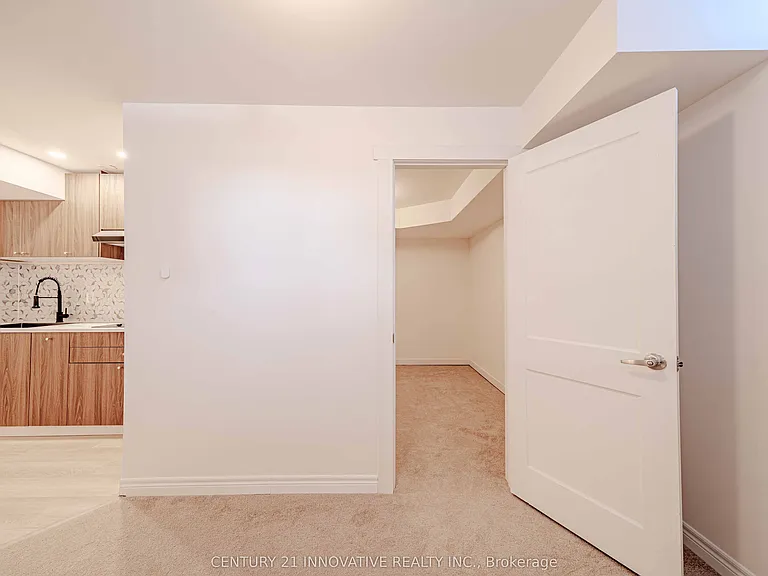2057 Horace Duncan Cres #BASEMENT — Photo 8