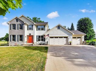 1109 W Milwaukee St, Stoughton, WI 53589