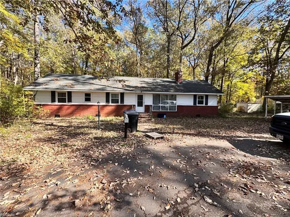 3832 N Landing Rd, Virginia Beach, VA 23456