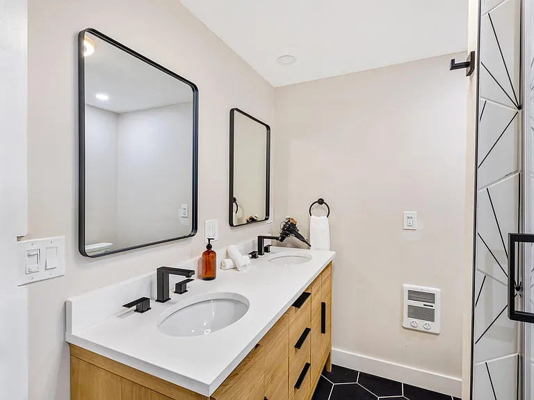 27470 Lathrup Blvd — Photo 22
