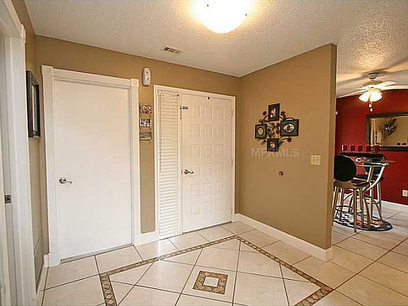 2nd image of 515 Stanton Pl