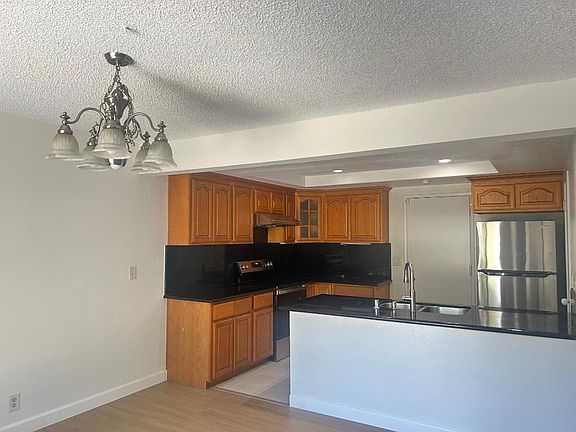 5th image of 3575 Lehigh Dr APT 11