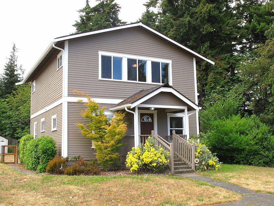 1st image of 624 W 10th St