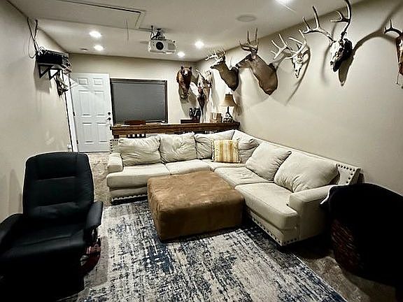 Main Floor Bonus Room