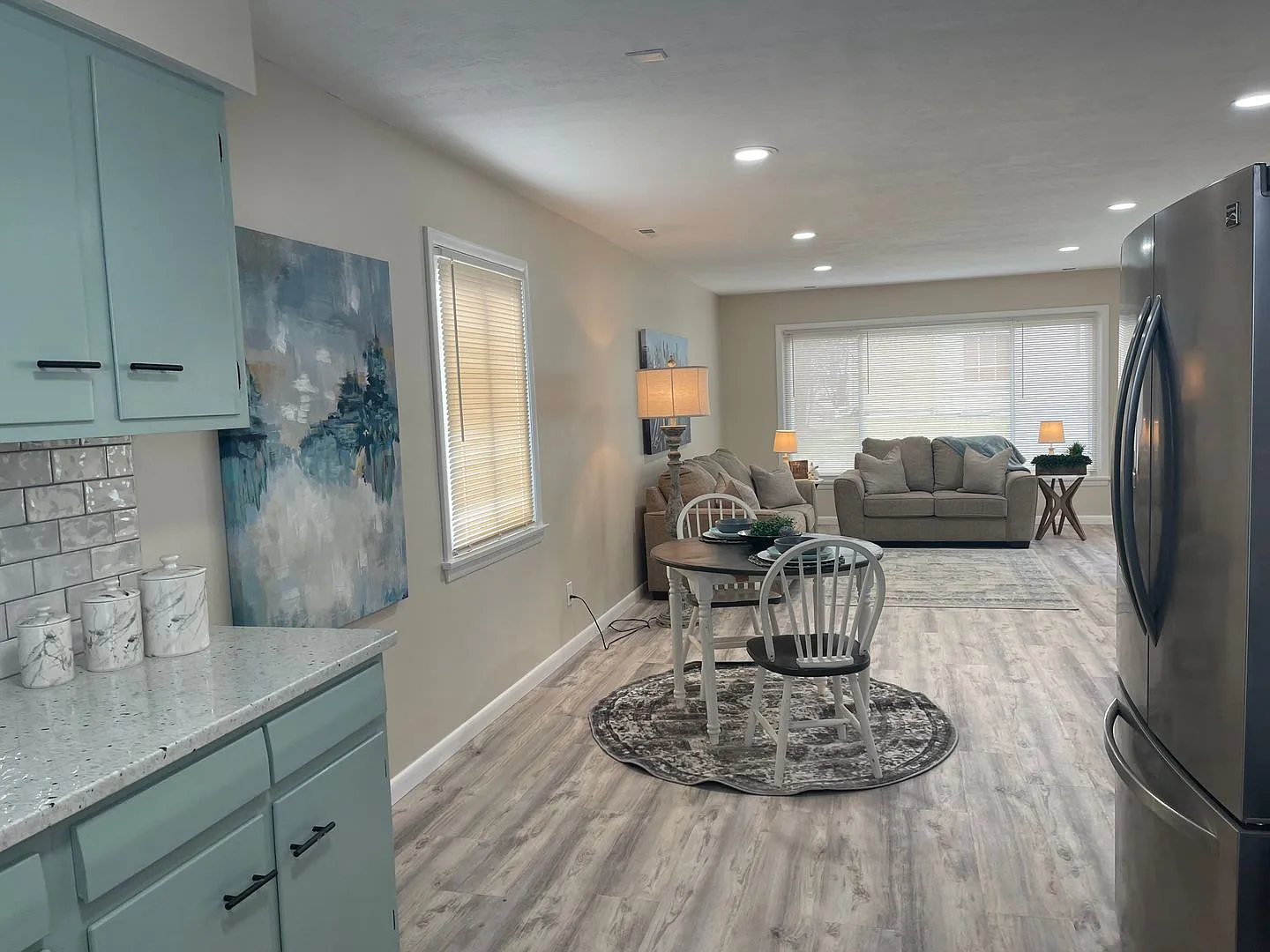 Beautifully Updated 2BR/2BA with Garage in the Heart of Aurora — Photo 3