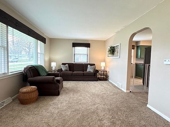5th image of 1604 N Lexington Dr