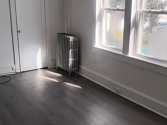 4th image of 509 W Green St #2