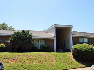 215 Westcliff Cir APT B, Warner Robins, GA 31093