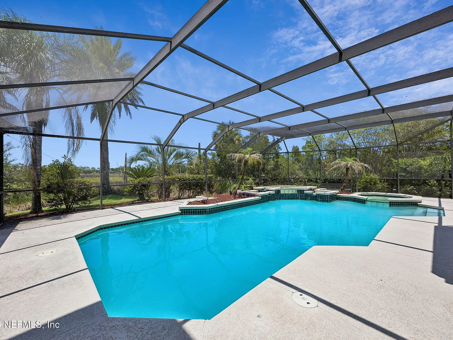 4 bed, 4.5 bath, 5054 sqft, $18,500 — Photo 2