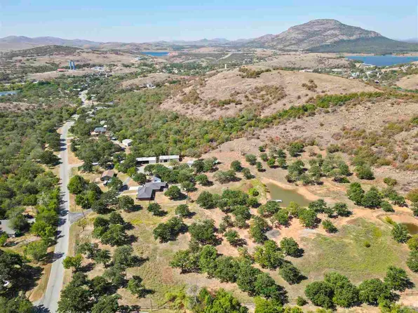 E Lake Dr, Medicine Park, OK 73557
