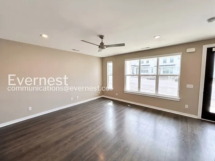 207 Jeffries Way — Photo 4